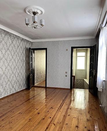 kirov: Binəqədi qəs. 3 otaqlı, 150 kv. m — 10