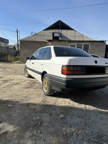 Volkswagen: Volkswagen Passat: 1989 г., 1.8 л, Механика, Бензин, Седан — 7