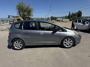 infinity fx35: Honda Fit: 2009 г., 1.5 л, Автомат, Бензин, Хэтчбэк — 8