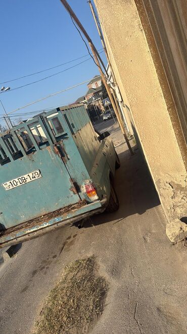 QAZ: QAZ 24 Volga: 1.5 l | 22222 km Pikap — 5