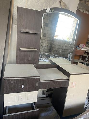 Yataq otağı dəstləri: Mebel dəsti – tualet masasının güzgülü komplekti və 2 ədəd tumbadan — 2