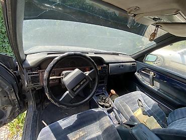 mazda 929: Mazda 929: 1989 г., 2.2 л, Механика, Бензин, Седан — 10