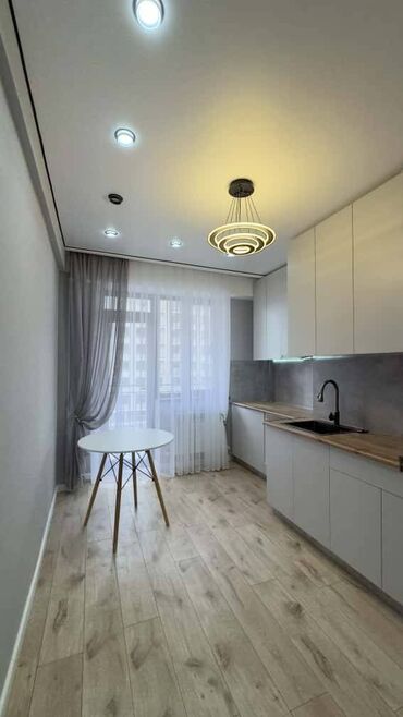 кабинет для салона: 1 комната, 41 м², Элитка, 5 этаж, Евроремонт