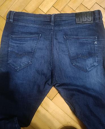 Farmerke: Replay muške farmerke RBJ - Model: RBJ (kožni label na pojasu) - — 2