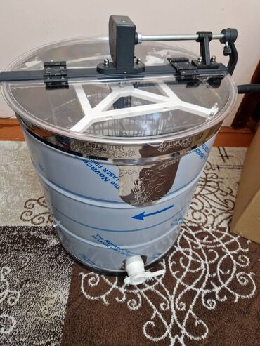 quzu şəkilləri: Bal süzən aparat əl ilə 4 ramka 23 luk pakovkadi sekildə gorduynuz