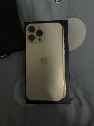 Apple iPhone: IPhone 13 Pro Max, Б/у, 256 ГБ, Rose Gold, Зарядное устройство, Защитное стекло, Чехол, 86 %