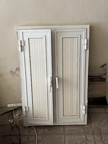 Pəncərələr: PVC materialdan ikiqanadlı kiçik pəncərə. - Rəng: ağ - Açılma tipi — 1
