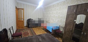 merdekan kiraye ev: Qara cuxirda aura sadloq sarayinin yanda 1 otaq esyali menzil kiraye