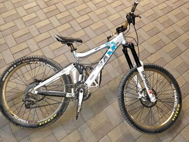 Рама алюминь giant glory comp 08, аморт fox van r 222мм вроде. цена