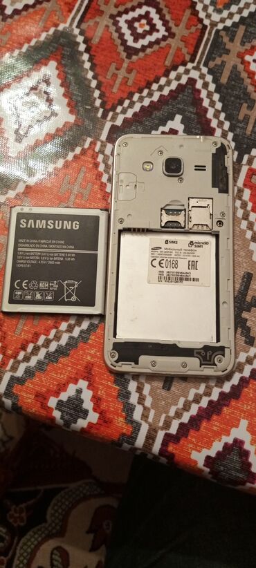 samsung j3: Samsung Galaxy J3 2018, цвет - Золотой, Сенсорный, Две SIM карты