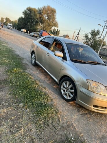Toyota: Toyota Avensis: 2004 г., 1.8 л, Механика, Бензин, Хетчбек