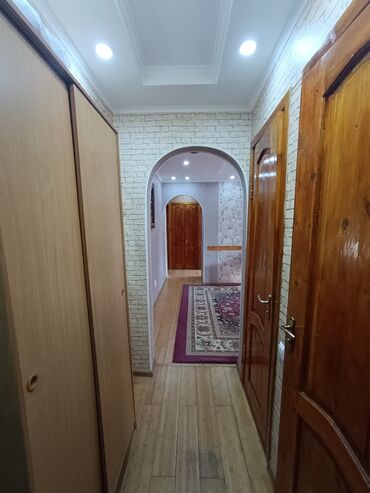 квартира ауезова: 3 комнаты, 58 м², Индивидуалка, 3 этаж, Косметический ремонт