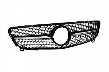 DIAMOND GRIL MASKA RESETKA MERCEDES A W176 (8) | DIAMOND Grill maska