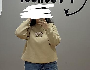 capa: Sweatshirt satilir
Yaxsi veziyyetdedir
100 kiloya qeder geyinile biler — 1
