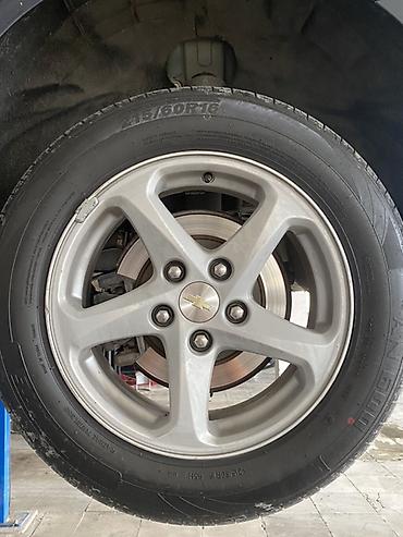 chevrolet cruz disk: Chevrolet orijinal 16" yüngül lehimli disk və təkər komplekti - Disk — 1