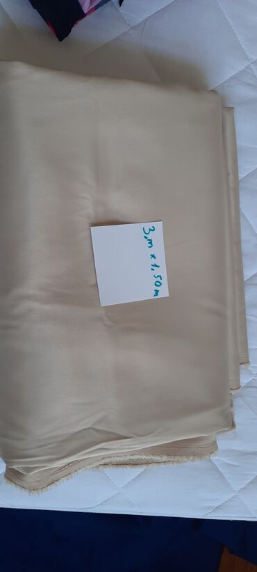 Parçalar: Parçalar.bənövşəyi 8 manat.Bej 25 manat.şifon 10 manat .Yaşıl güllü 13 — 3