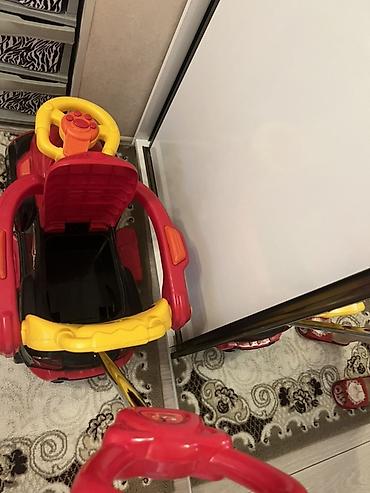Детские электрокары: Uşaq üçün ayaqla sürülən minik maşını - Rəng: qırmızı/qara, sarı — 1