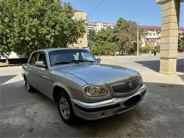 QAZ: QAZ 31105 Volga: 2.3 l | 2004 il | 256000 km Sedan