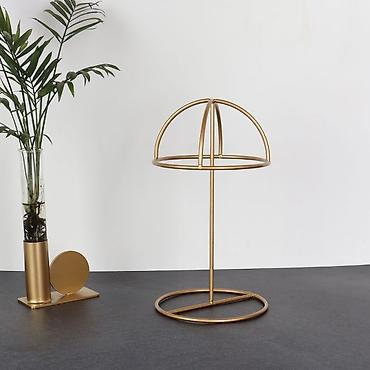 Манекены: Продаю торговое оборудование листайте Манекены В наличии 4 штуки — 7