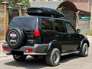385 55: Nissan Terrano II: 1994 г., 2.4 л, Механика, Бензин, Внедорожник — 3