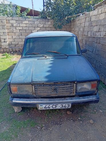 фольксваген поло седан 1 6: Mavi rəngli Lada 2107 modeli, klassik sedan tipli avtomobil