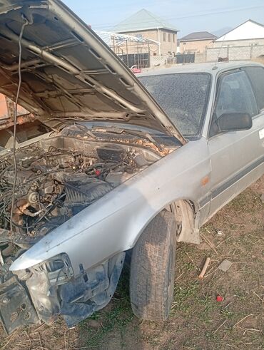 Mazda: Mazda 626: 1990 г., Механика, Седан — 8