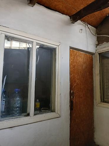 Продажа полдома: Продается дом барачного типа.Расположение сверх топовое .Находится по — 9