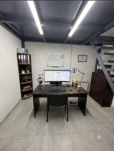 яркие: Аренда офисов, 22 м², С оборудованием — 4