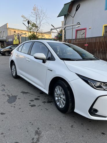 продажа авто в киргизии колеса: Toyota Corolla: 2021 г., 1.8 л, Автомат, Гибрид, Седан