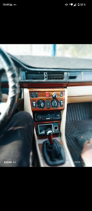 моноблоки мерс: Mercedes-Benz E‑Class W124, седан, серебристый кузов с темным низом