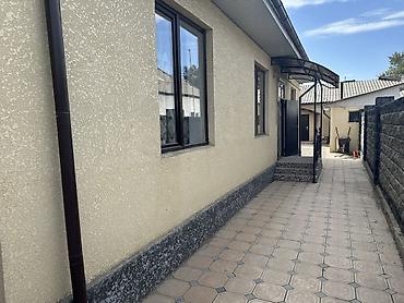 сдаю студию красоты: Продаётся частный дом с просторным двором и навесом. Основные — 3