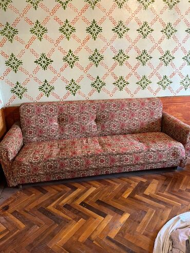 диван и два кресла: Диван-керебет, Колдонулган