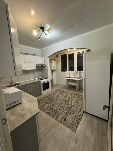 дом на иссык куле купить: 2 комнаты, 68 м², Элитка, 2 этаж, Косметический ремонт