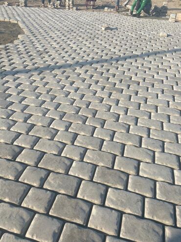 Digər bitirmə materialları: Daslarin satisi ve istehssli — 9