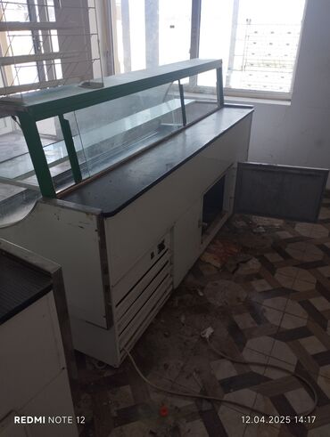 soyuducu 50 azn: Vitrin soyuduculari biri 2 metr biride 1.50 uzunlugunda ceni 2 ay
