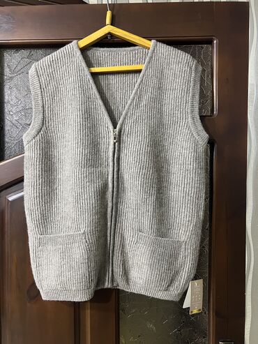 брендовая одежда: Жилеты монгольские lalafo.kg да брендовая одежда: Жилеты монгольские