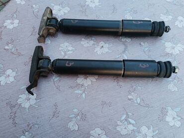 Auto delovi: Prednji amortizer Lada 7 Riva br.3a. Polovno, kao novo. Malo bilo na — 5