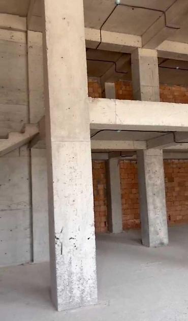 caravan satışı: Satılır obyekt 113 m², Ağ şəhər q. 1 250 000 AZN 113 m² Sahə Çıxarış — 9