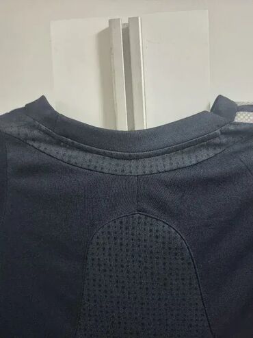 Majice: Nike Climacool majica, crna, u odličnom stanju. Veličina XL. Ramena — 9