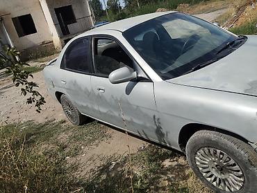 Унаа сатуу: Daewoo Nubira: 1997 г., 1.6 л, Кол менен иштөөчү, Бензин, Седан — 4