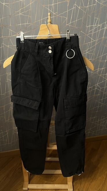 Брюки: Брюки, Bershka, XS (EU 34), цвет - Черный
