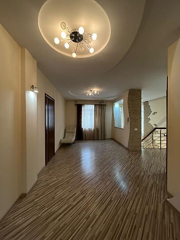 6 комнат, 231 м², 4 соток, Бишкек, Вефа ТЦ