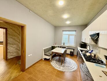 Mağazalar: Bileceride, Ploşad adlanan erazide Yahya Hüseynov küçesi 2 mertebeli — 15