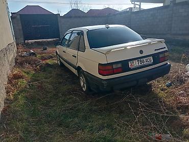 Volkswagen: Volkswagen Passat: 1990 г., Седан — 5