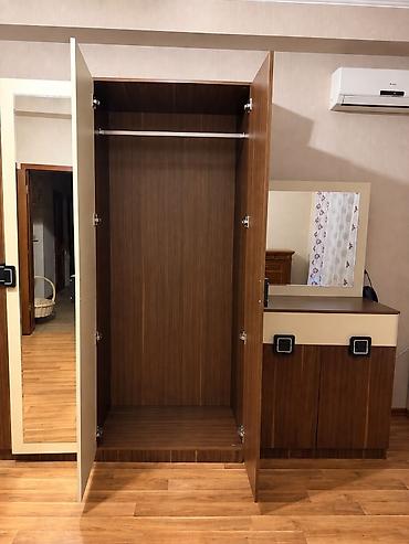 Мебель для дома: Yataq otağı üçün şkaf - Dizayn: İsti qoz ağacı teksturası və krem — 4