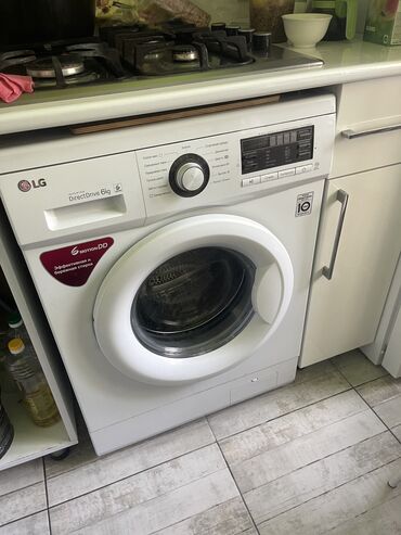 продаю стиральную машину lg: Стиральная машина LG, Б/у, Автомат, До 6 кг, Полноразмерная