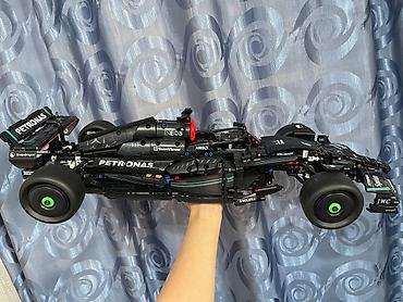 Искусство и коллекционирование: Конструктор-реплика болида Формулы‑1 Mercedes-AMG Petronas в стиле — 3