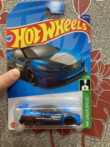 Avtomobil modelləri: Məhsul: Hot Wheels die-cast maşınları – EV mövzusu Dəst tərkibi: - — 9