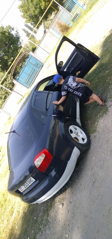 передний бампер на пассат б3: Audi A4: 2002 г., 2 л, Механика, Бензин, Седан
