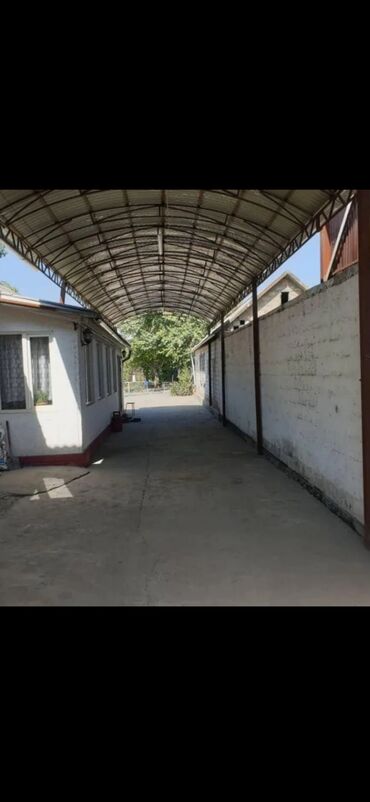 дом новапокровка: 55 м², 3 комнаты, Парковка, Сарай, Забор, огорожен